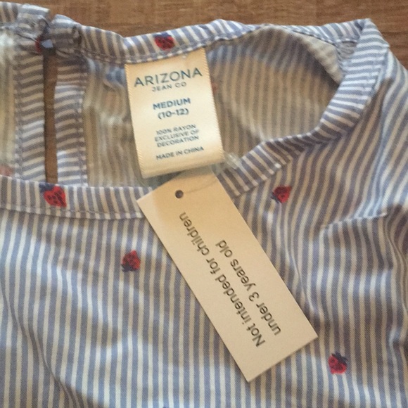 New 😍 Arizona 2-Piece Shirt/Necklace Size Med ✊ - Picture 3 of 4